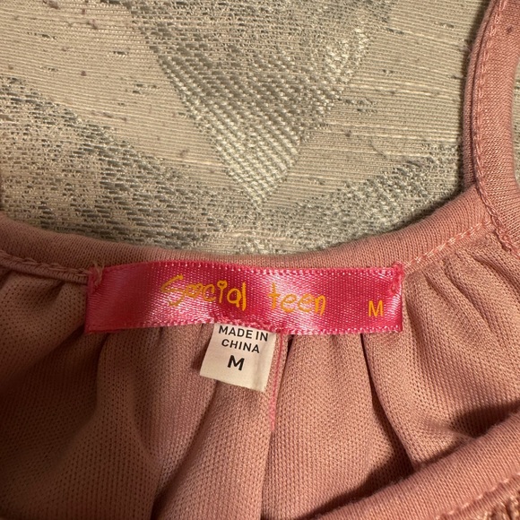 Chic Lace Halter Blouse - Dusty Pink - Picture 3 of 5